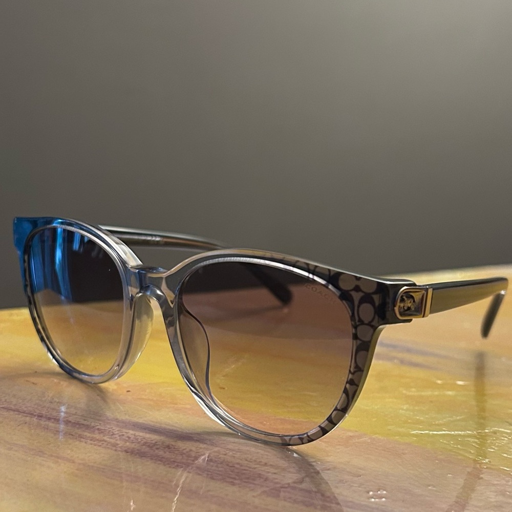 Coach 54mm Gradient Round Sunglasses - Picture 5 of 11